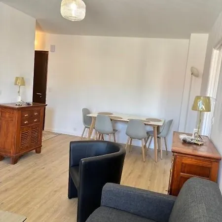 Florent T2 Plein Centre Сен-Флоран